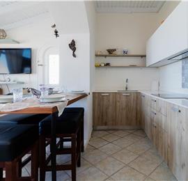 3 bedroom seaside villa with pool, Acharavi, sleeps 6